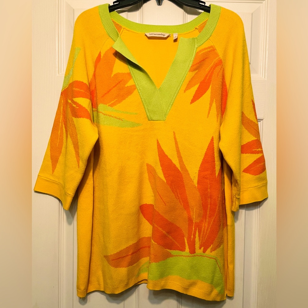 Soft Surroundings v-neck sweater. Size L.  3/4 sleve